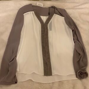T Tahari Leslie Blouse size L NWT.
